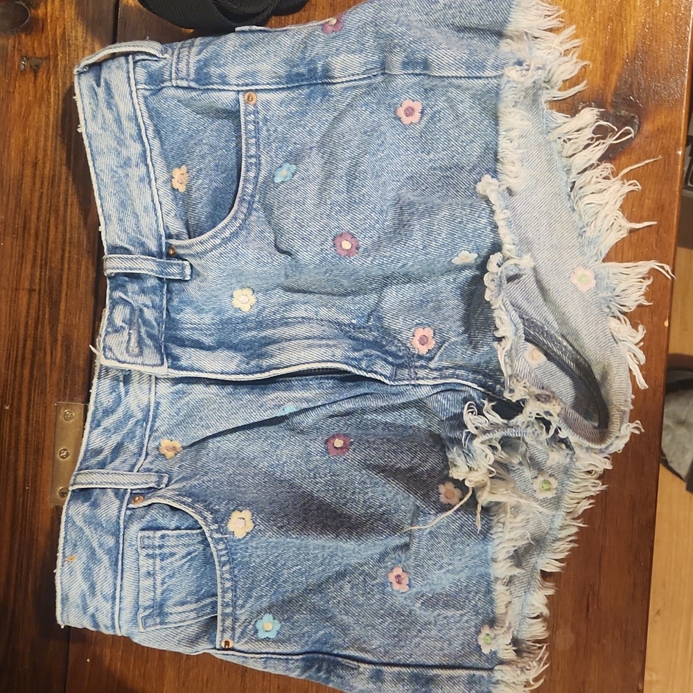 Shirts - Picture 6 of 6